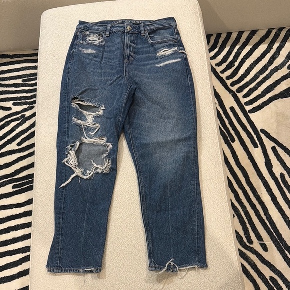 American Eagle Outfitters Blue Distressed Ankle Jeans - Picture 3 of 4